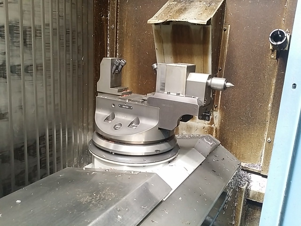 CHIRON MILL 800 5 axis Mill Turn  2006